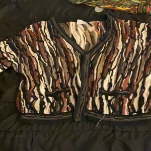 Coogi v neck cargo